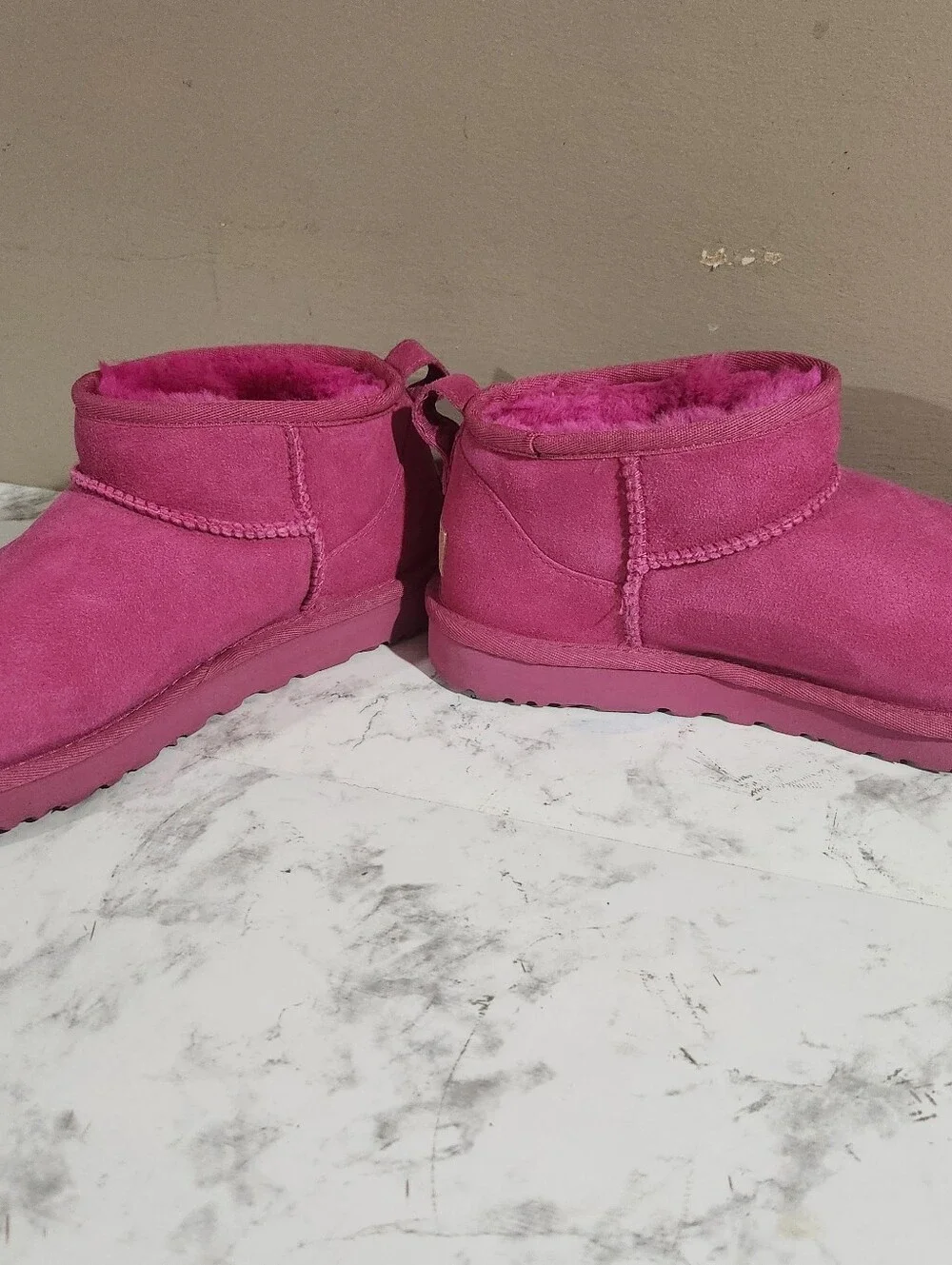 Ugg Classic ultra mini women boots Suede rock rose sz 9